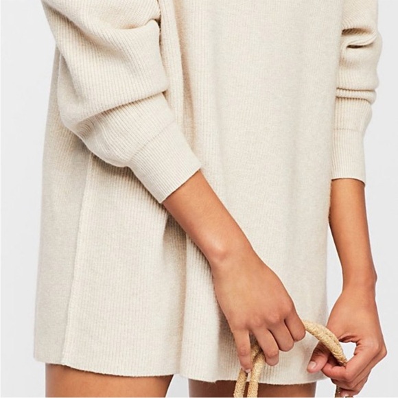 Free People Softly Structured Tunic Boho Sweater $148 size extra small - Picture 3 of 16